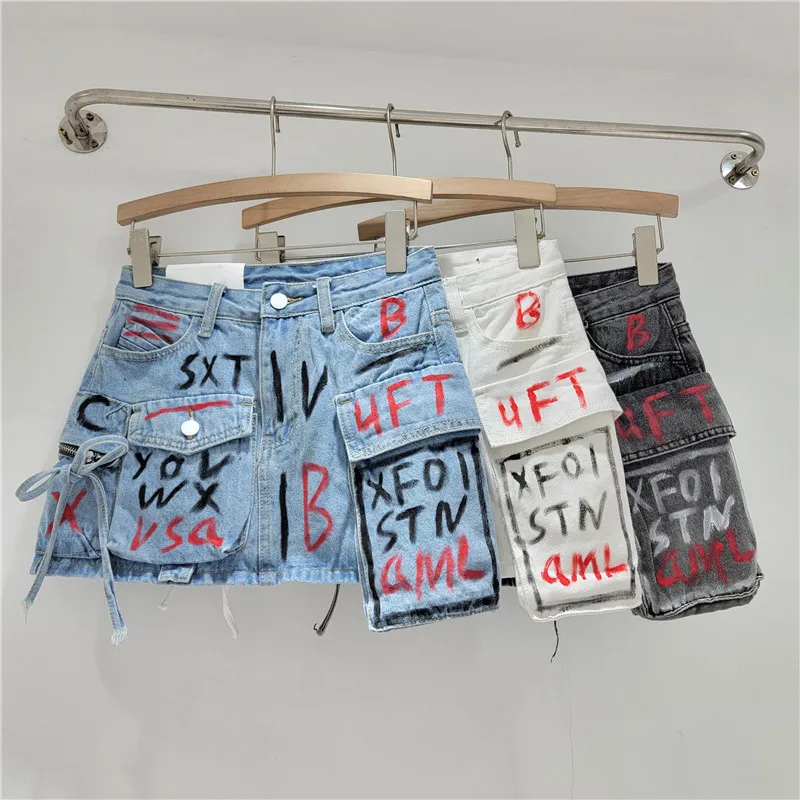 

2024 Hand-Painted Graffiti Denim Skirt Women Summer High Quality Pocket Design Workwear Splicing A-Line Short Culotte Plus Size