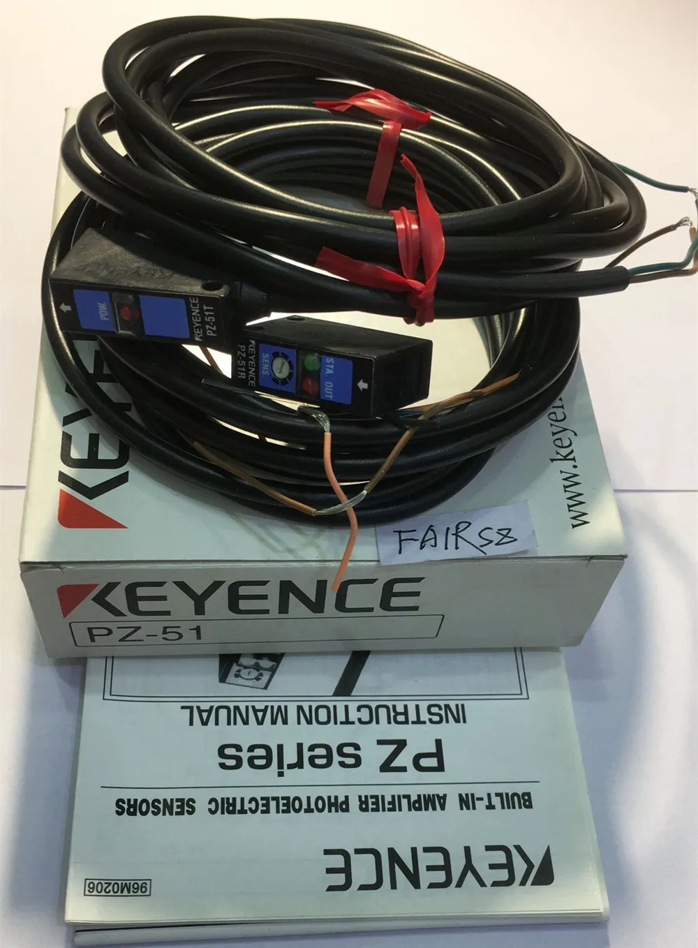 New Original KEYENCE PZ-51 (PZ-51T + PZ-51R) Photoelectric Switch