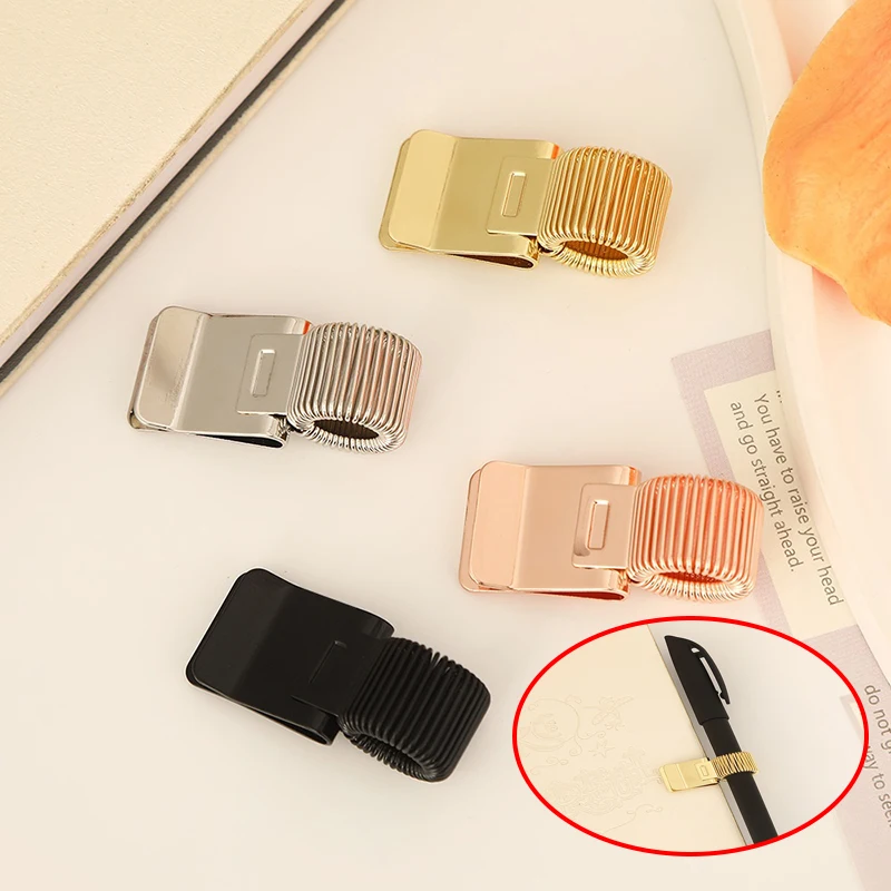 금속 빈티지 테마의 범용 금속 펜 홀더, 노트북, 학교, 사무용품을 위한 스프링이 있는 심플하고 다채로운 레트로 클립