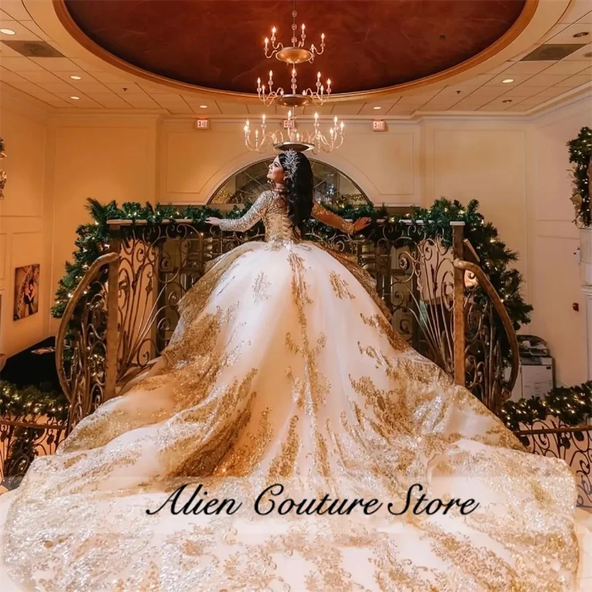 Sparkly Quinceanera Dress Sweet 16 Ball Gown Long Sleeves Glitter Bead Gold Sequins Appliques Vestidos De XV Anos Customized