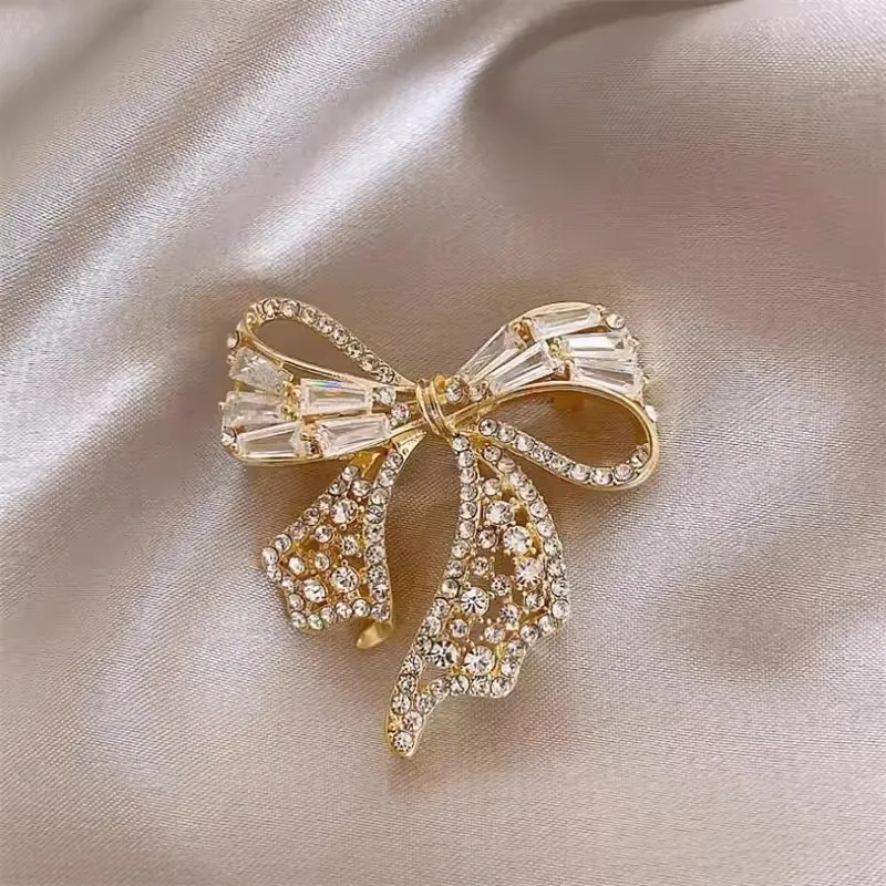 Bowknot Brooch 1pc Elegant with Shiny Rhinestones Wreath Angel Wings Pin Jewelry Accessories