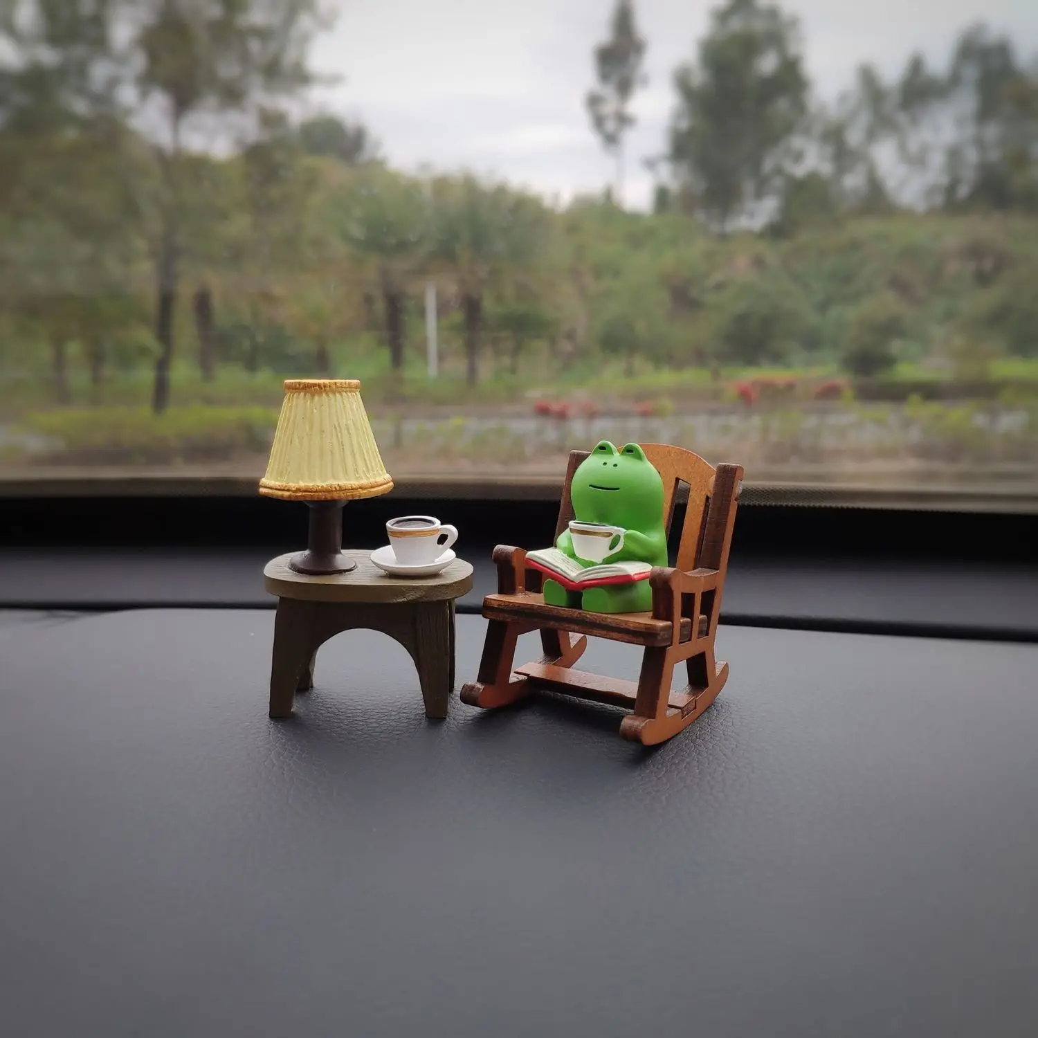 

Декор для автомобиля в виде лягушки, симпатичное украшение для автомобиля, подарочное украшение для автомобиля, мультяшное украшение, декор для настольной центральной консоли