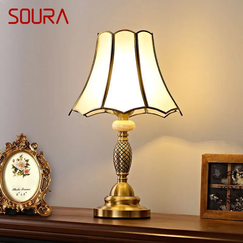 

SOURA Modern Brass Table Lamp LED European Simple Luxury Creative Copper Glass Desk Lights for Home Living Room Bedroom