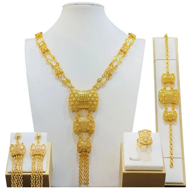 

Luxury Rhinestone Crystal Bridal Dubai African Gold Color Jewelry Sets For Women Heart Tassel Necklace Set Wedding Gifts
