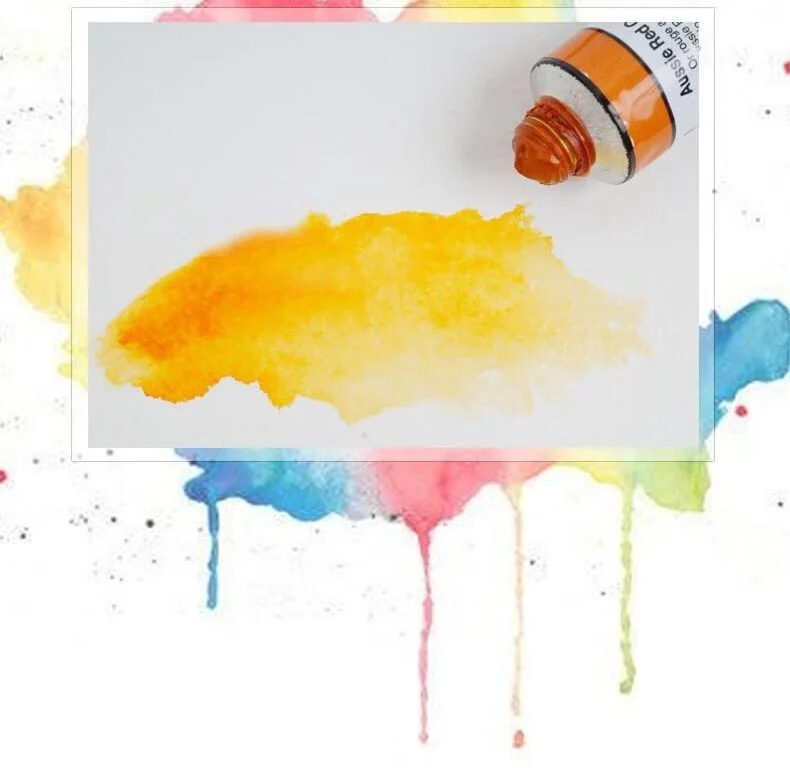 Více tub akvarelových barev Daniel Smith uspořádaných v řadách