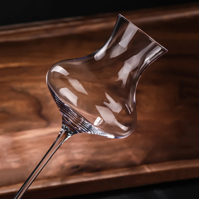 Description Picture 3 of itemLead-free Crystal Smelling Glass Whisky Glass  Goblet Tasting Glasses Neat Brandy Snifter Wine Tasting Glasses