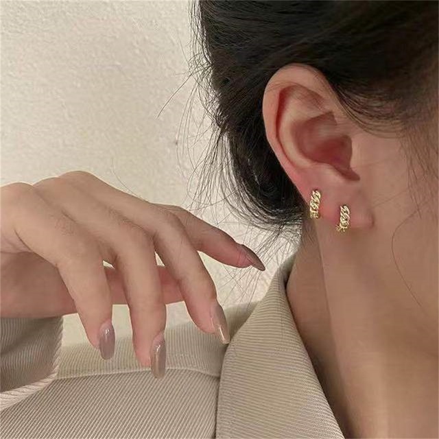 Fashion Gold Color Hoop Earring Asymmetry Charm Studs Earrings for Women Girl's Charm Party Jewelry Accessories
