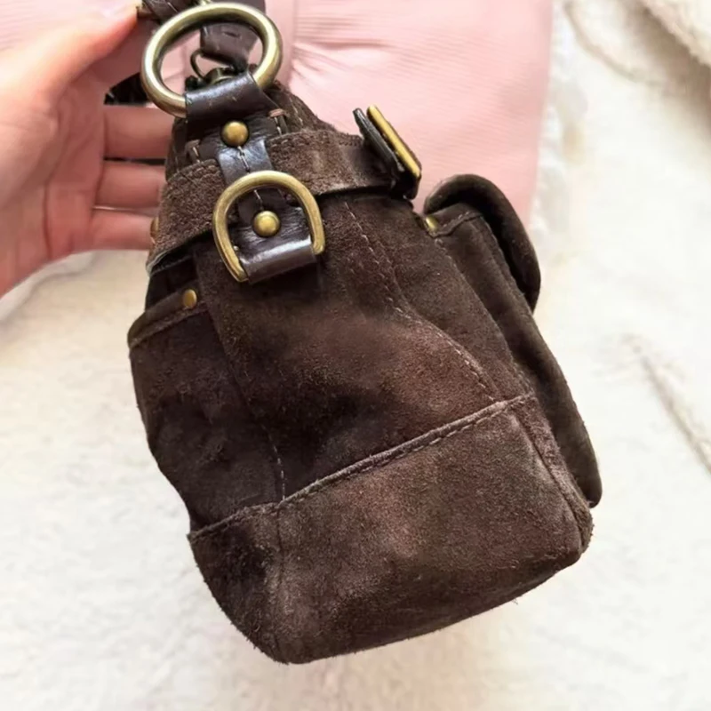 حقيبة كتف نسائية من الجلد المدبوغ بتصميم ريترو، متعددة الجيوب، بإغلاق بسحاب وقفل كلاسيكي، بنمط Y2K، حقيبة دراجة نارية، حقيبة تحت الإبط