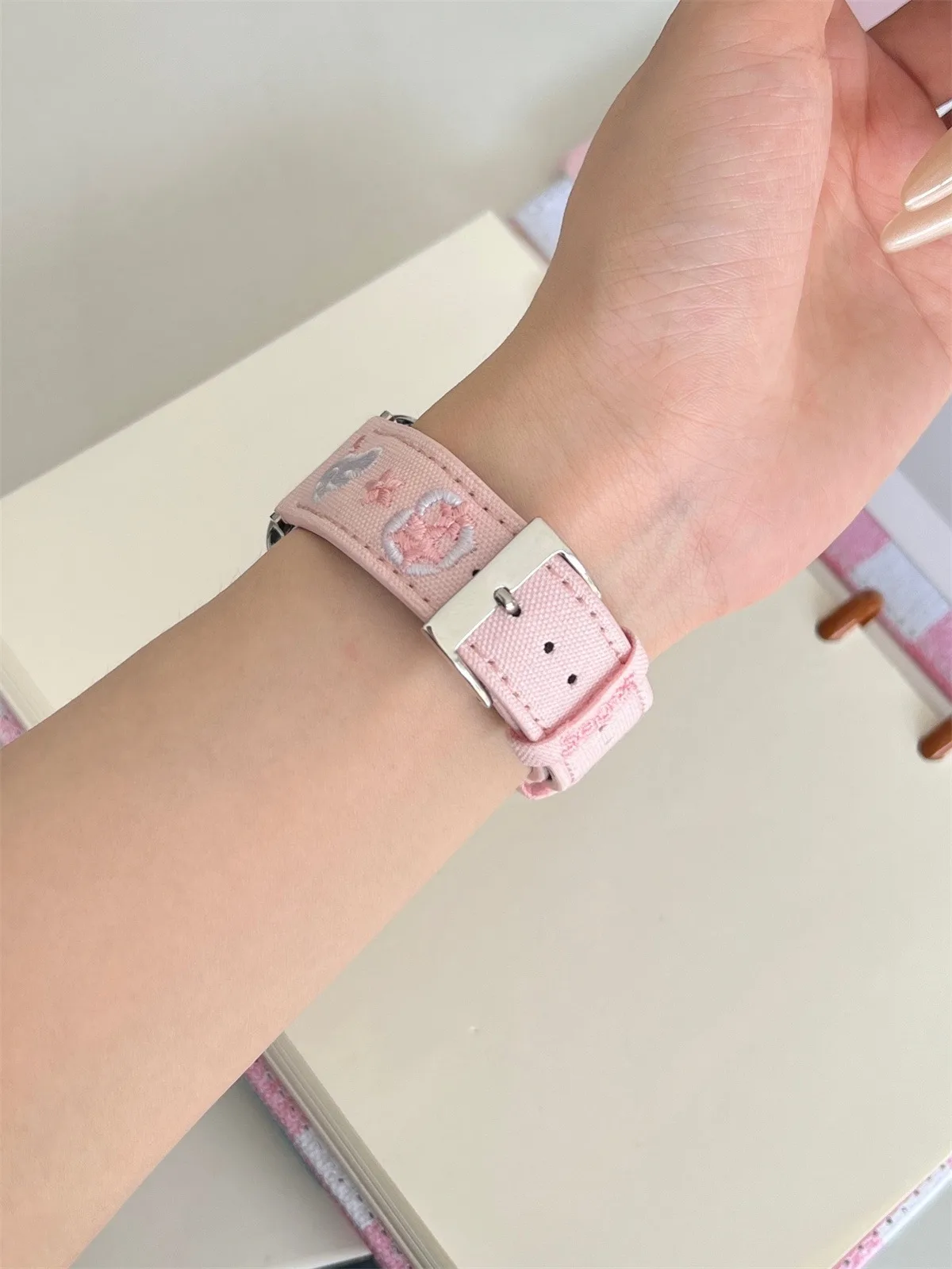 Uhrenarmband für Iwatch 42/44/45/46/49 mm 38/40/41 mm PU-Leder-Mode-Uhrenarmband für Uhrenserie Ultra2 Serie 10/9/8/7/6/5/4/3/2/1_voghion.com