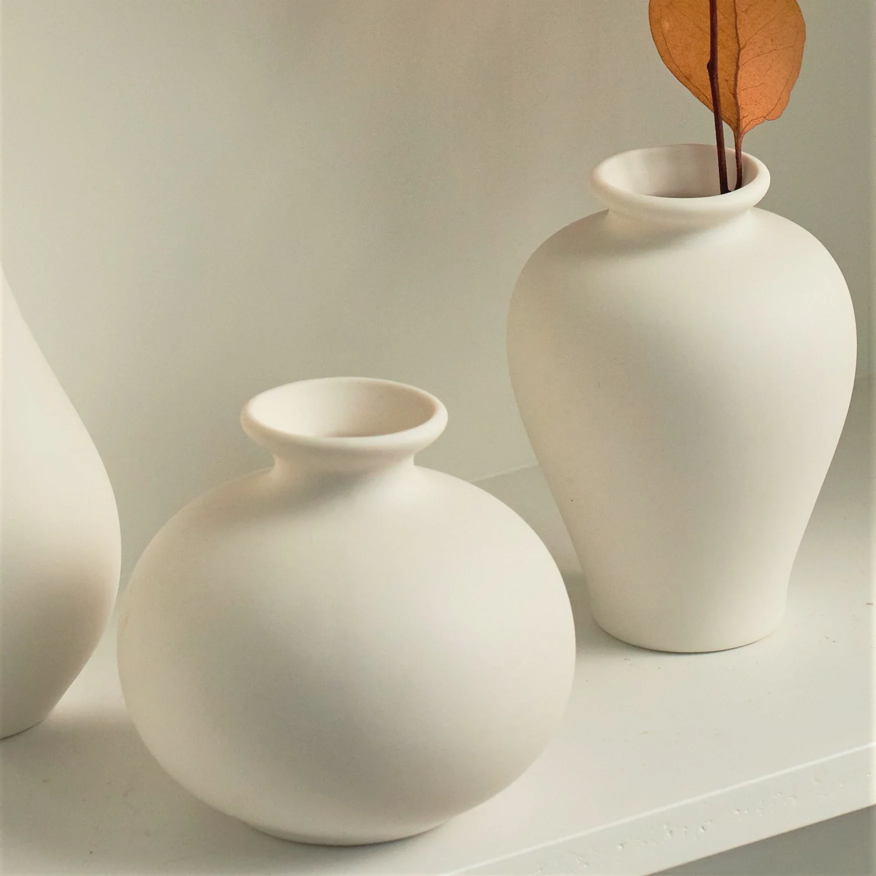 White Ceramic Vase Set 5 Mini Vases Nordic Vases Small Vases Bud Vase Living Room Porch Home Decoration Ornament Gift Home Decor 4