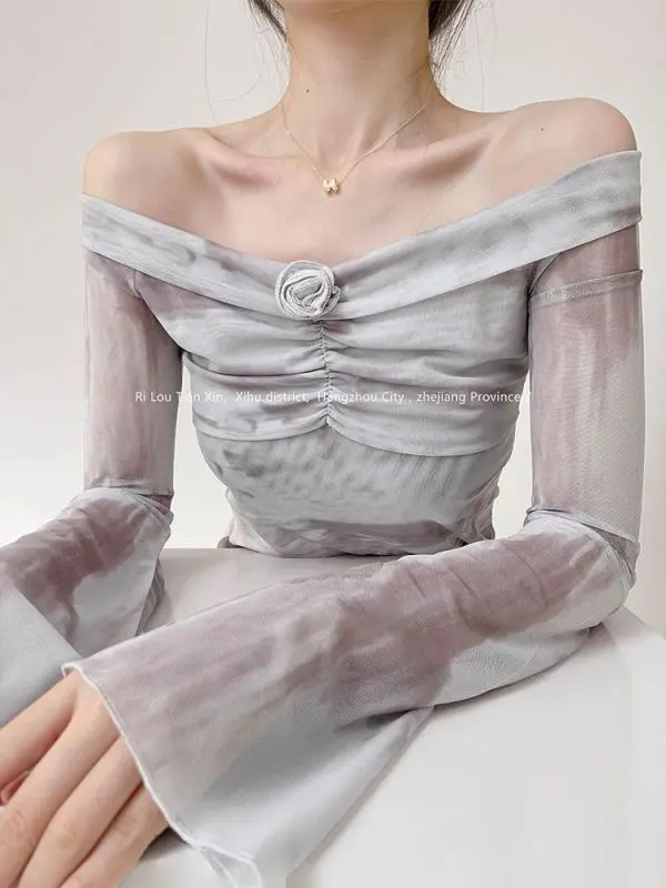 

Oriental Aesthetic Tie-dye Pleated One-line Shoulder Long Sleeve T-shirt for Women Autumn Slim Short Three-dimensional Rose Flar