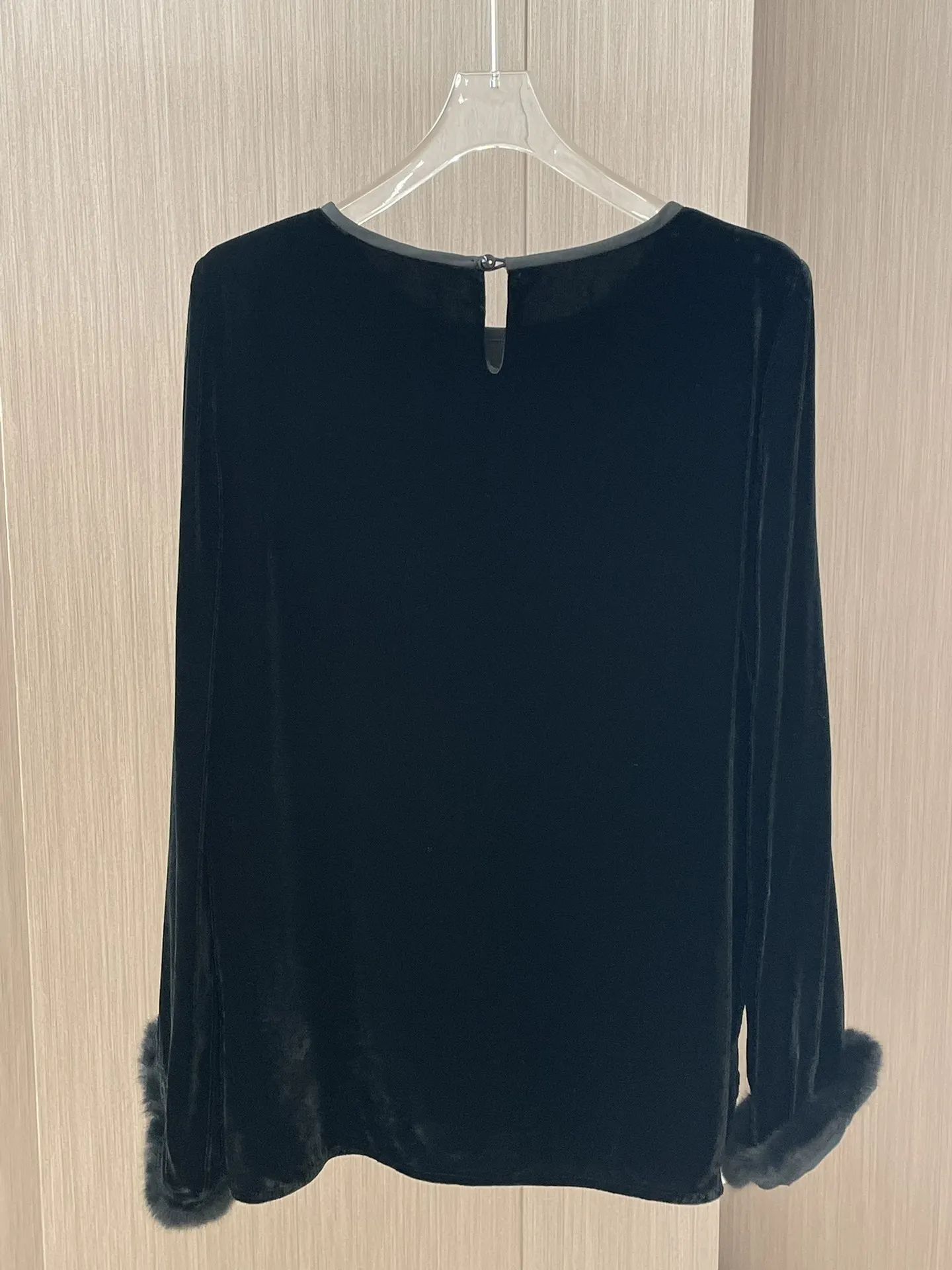 Рисунок 2 - Шелковый бархатный топ с круглым вырезом