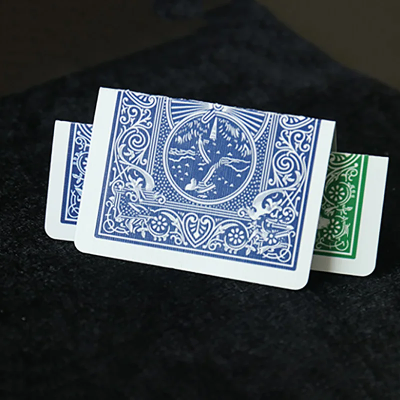 Tour De Magie 'Perro Verde' Par Mario Lopez - Effet De Carte Qui Change De Couleur (Card Warp)