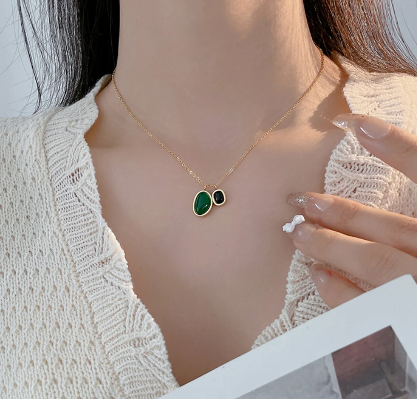

Simple necklaces green oval pendant retro titanium steel non fading Necklace for women Fashion Jewelry