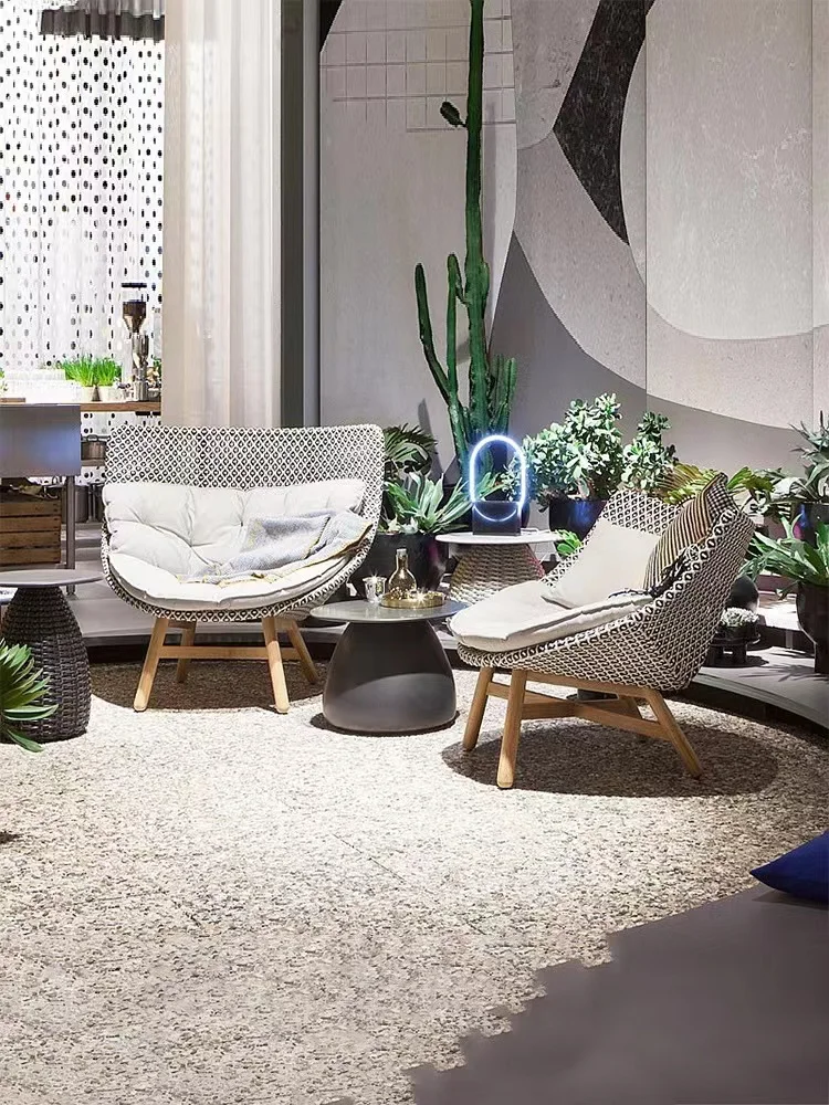 

Courtyard villa, outdoor balcony, sofa, outdoor rocking chair, waterproof furniture, single person