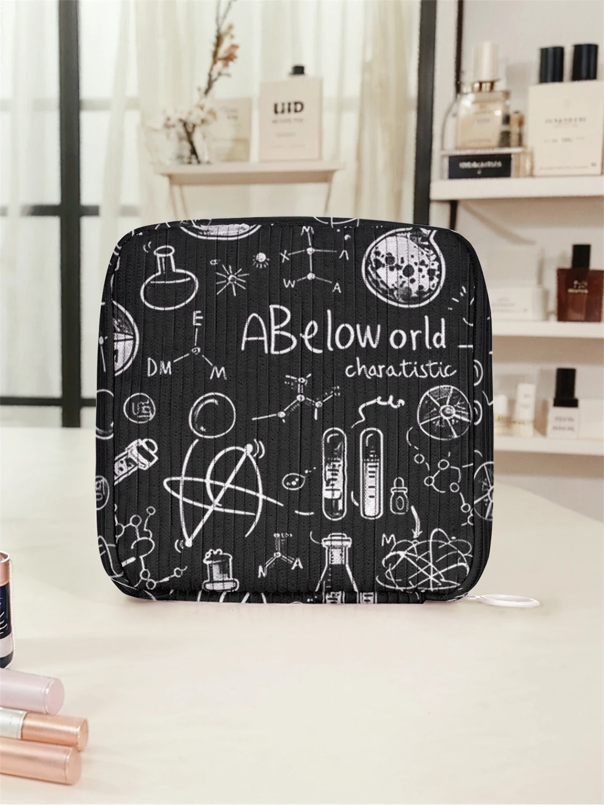 Experimental equipment pattern printed sanitary napkin storage bag, women's lightweight tissue bag, sanitary tissue bag