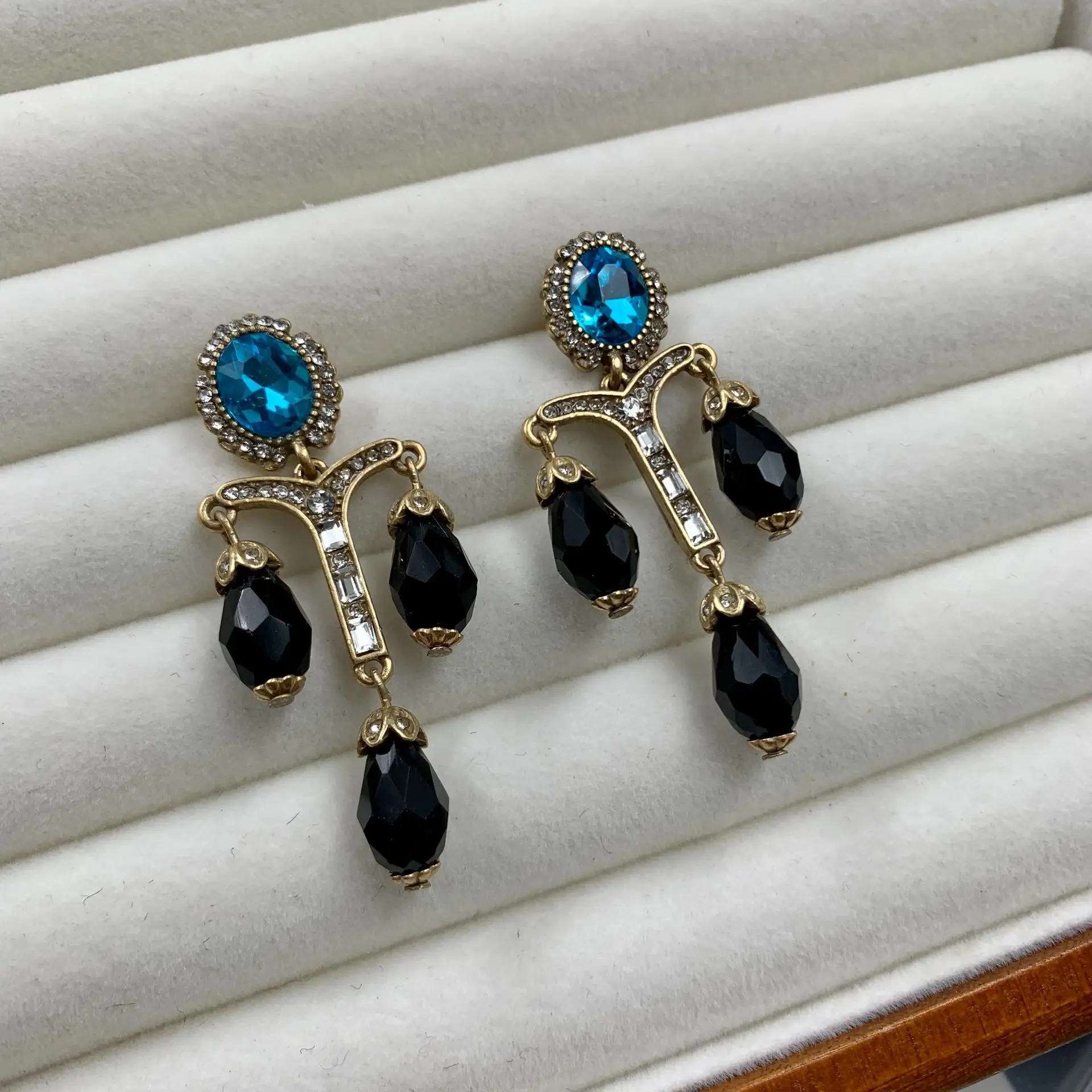 

Ethnic tassel mid-length court style earrings Blue luxury women banquet baroque jewelry