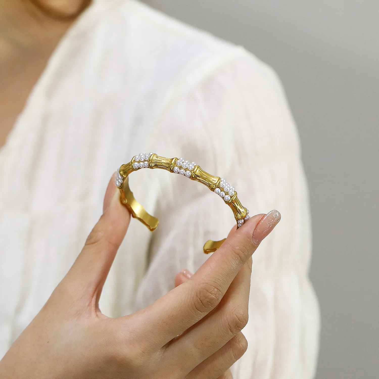 Delicate Style Open Bamboo Joint Shape Round Pearl Bangle Inlaid Sparkling CZ Zircon Waterproof Bracelet Women Elegant Jewelry