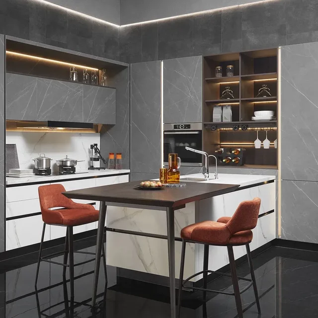 ตู้ครัวหรูหราแบบโมดูลาร์พร้อมไอส์แลนด์ - สไตล์โมเดิร์นแบบสั่งทำ 1