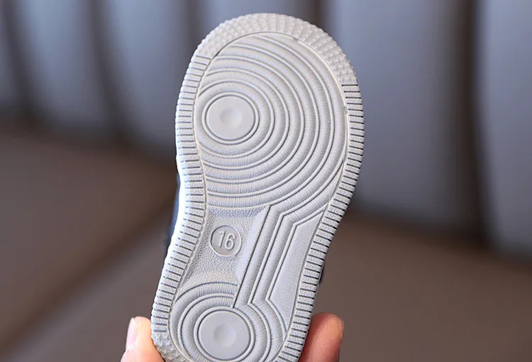 2025 Fashion Cool Baby Casual Shoes Solid All Seasons Infant Tennis 5 Stars Excellent Toddlers Classic Girls Boys Sneakers Sa0c29cf776404655b4820ca7384ce8efW