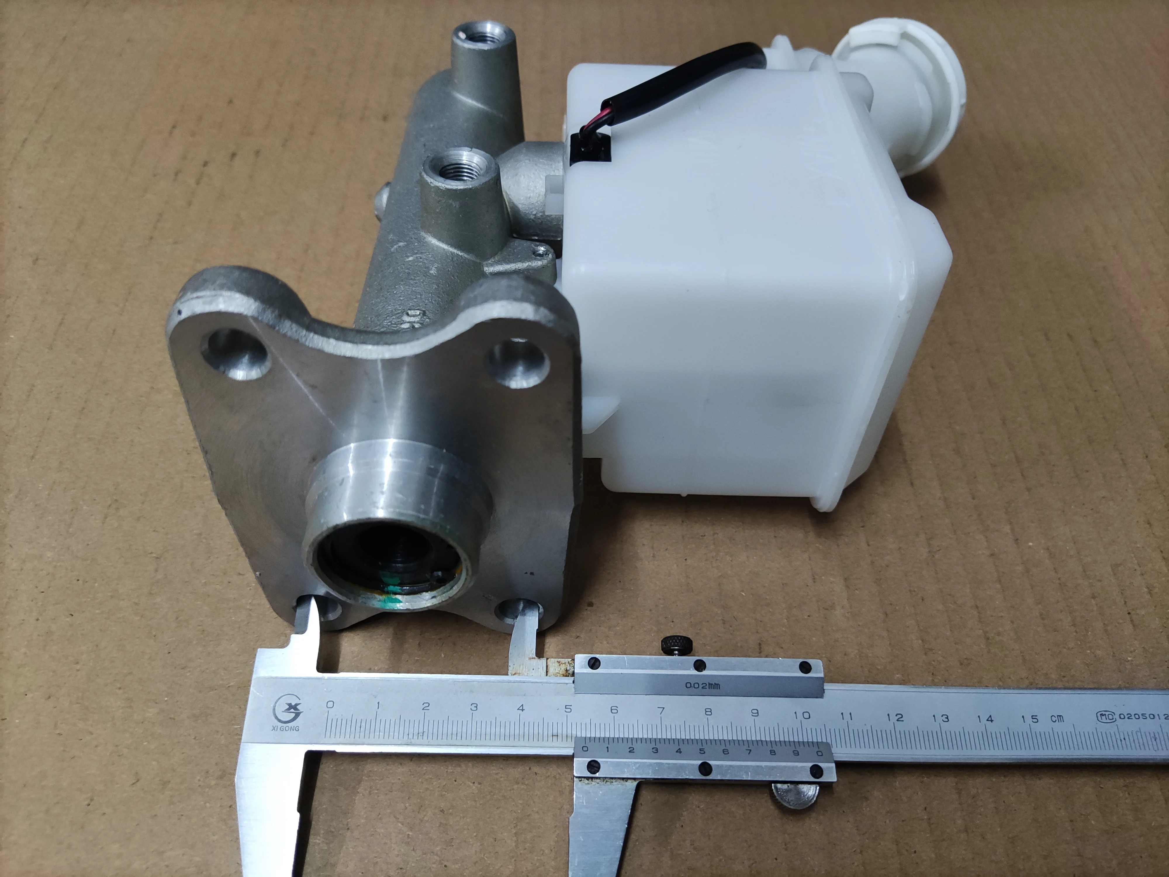 Delica Space Gear Brake Top 4 oil pipe port