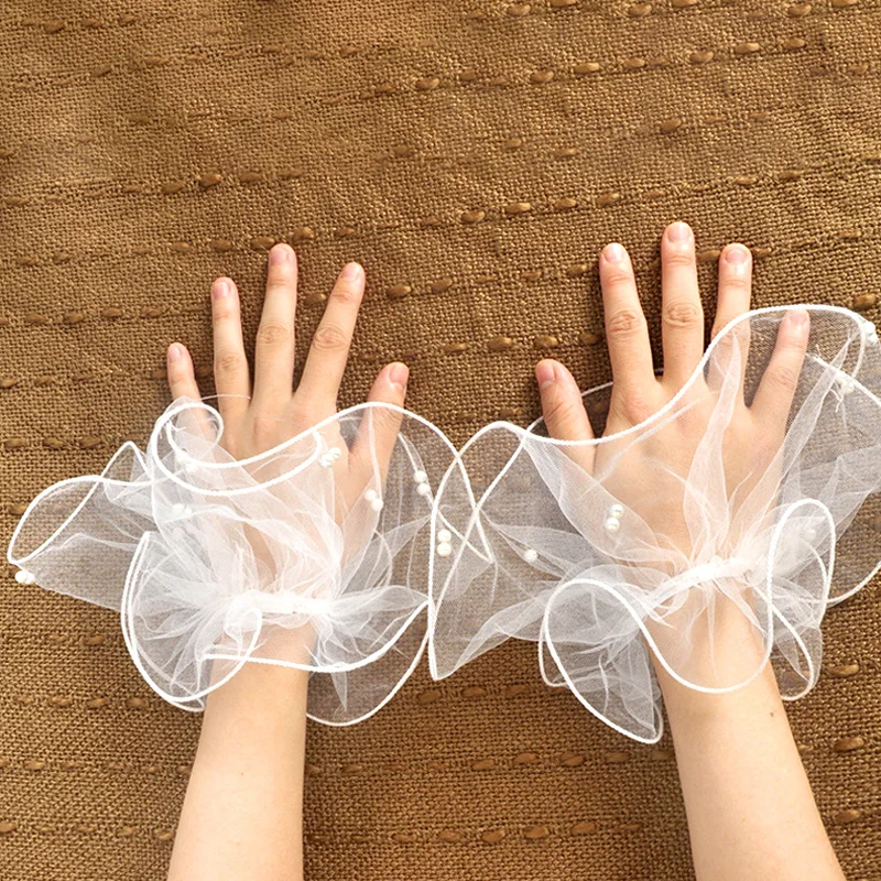 

Bride Mesh Sleeve Flare Sleeve Gloves For Women Thin Pearl Sun Protection Lace Gloves Photography Prop for Wedding Tulle Cuffs