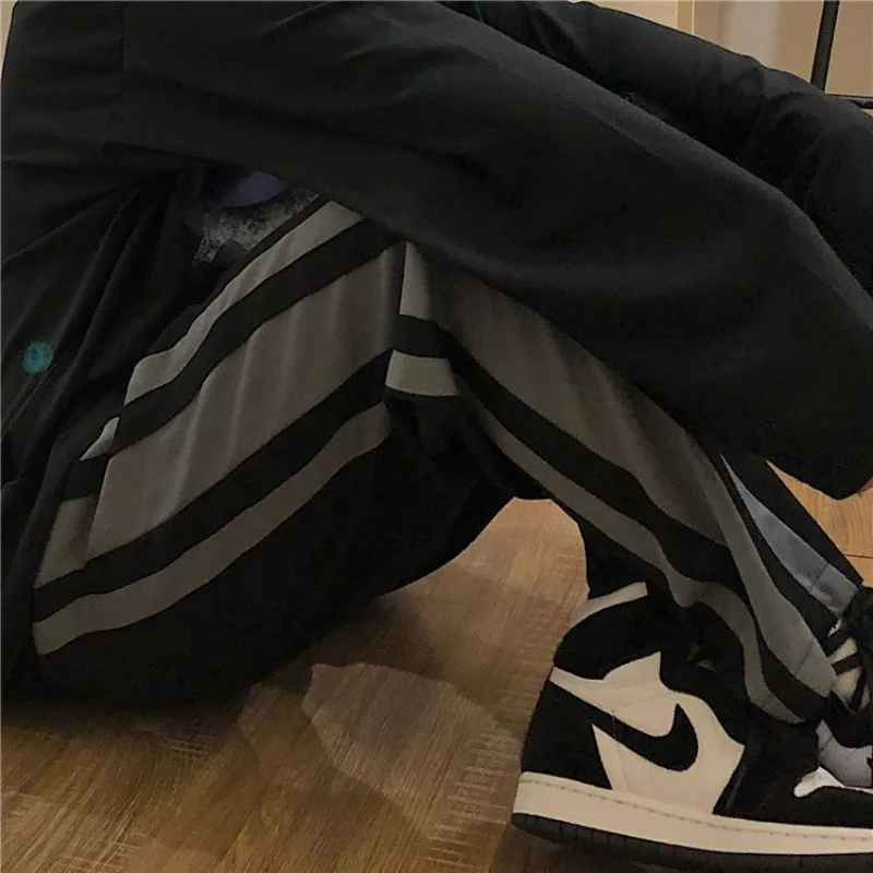 Fashion Preppy Style Loose Student Striped Sports Casual Straight Pants Men Elastic Waist Drawstring Pocket Wide Leg Trousers