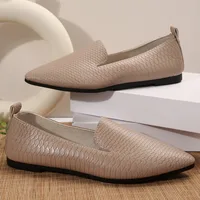 Autumn Apartment New Woman Thin Shoes Sliding Bread Shoes Fashionable Pointed Toe Pump Soft Leather Casual Shoes Woman 2