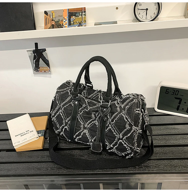 2025 Neuer Stil Personalisierte Retro-Denim-Handtasche, Patchwork Distressed Große Reisetasche, Modische Vielseitige Umhängetasche – Detail 8