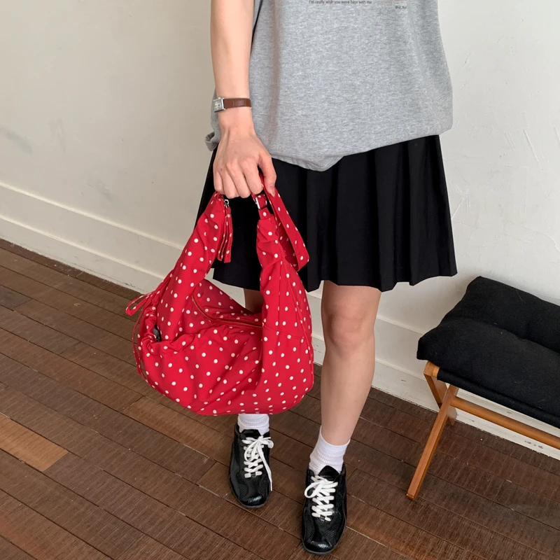Borsa a tracolla da donna a pois, morbida e leggera in nylon, con tracolla regolabile, casual, di grande capacità - immagine 4