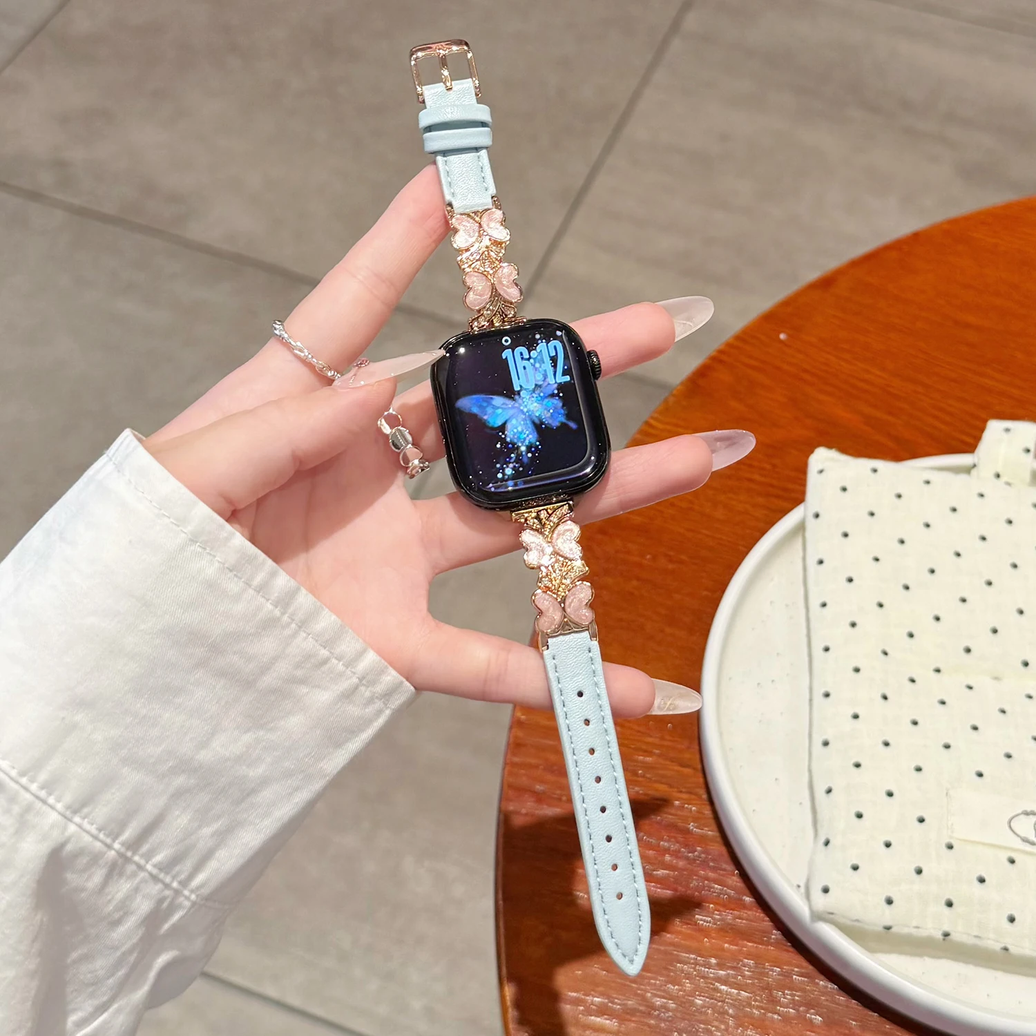 Chic Butterfly Leather Strap for Smartwatch - Cute and Stylish Girl's Accessory