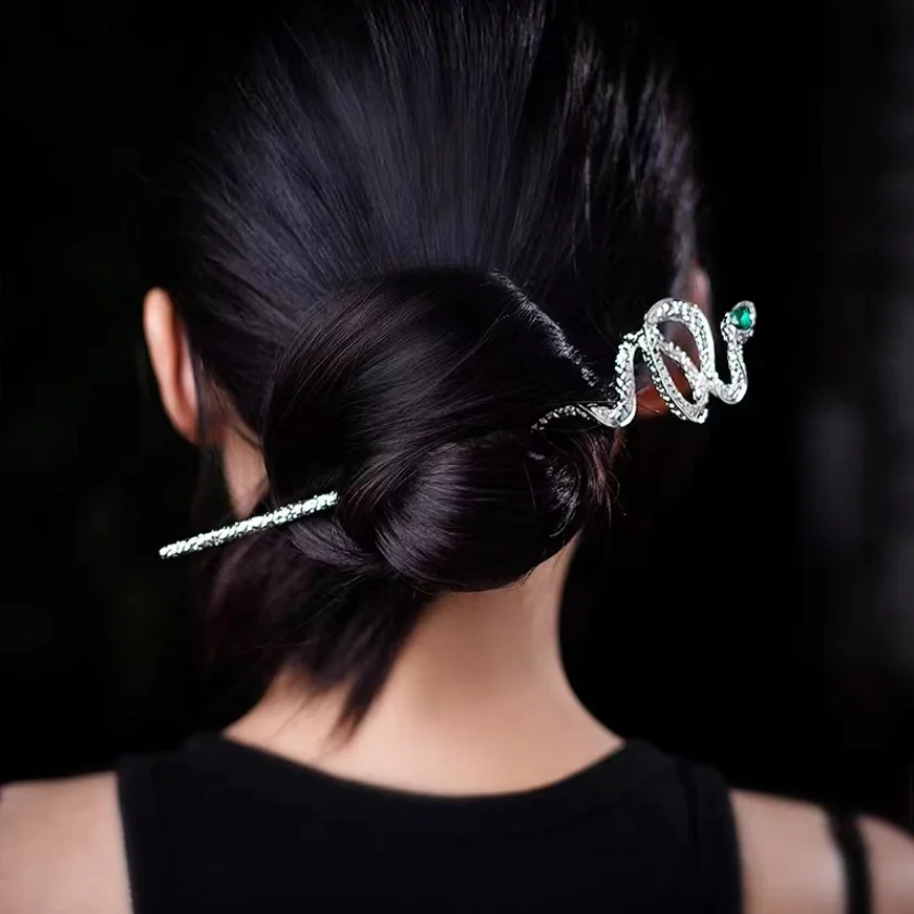 Neue Metall-Haarspangen Minimalistische Schlangenform Halloween-Haarstäbe Haar-Accessoires Frisur für Frauen Geschenke – Detail 3