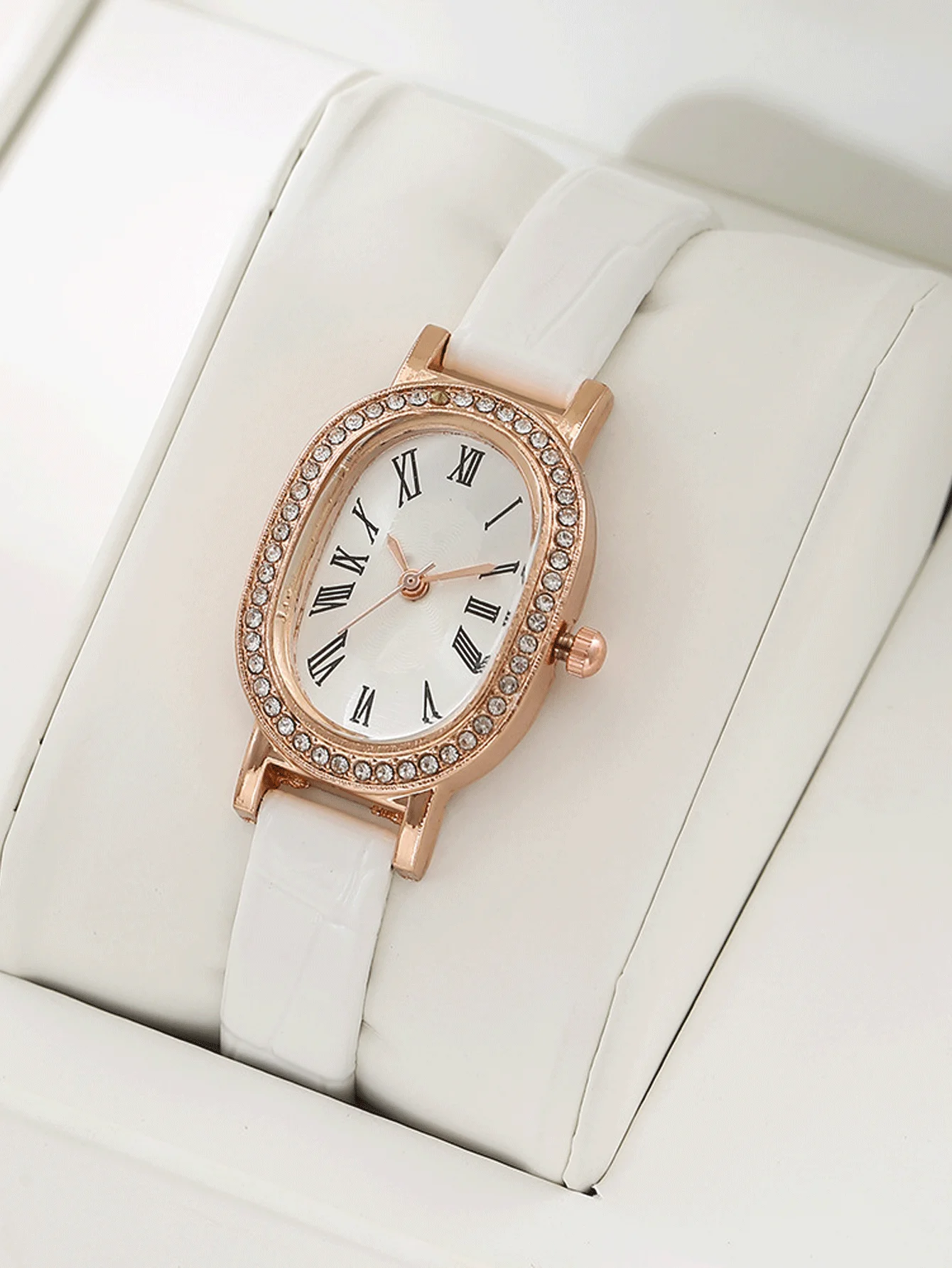 Exquisite watch oval dial belt simple women's fashion exquisite women's watch set