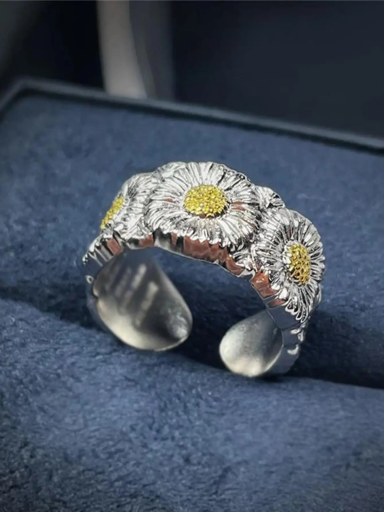 [韓国人気ジュエリー] Daisy Garden Ring （2種類から選択一つ） 1b2fe3a4924b6b2e57ecfa32fe0ce1
