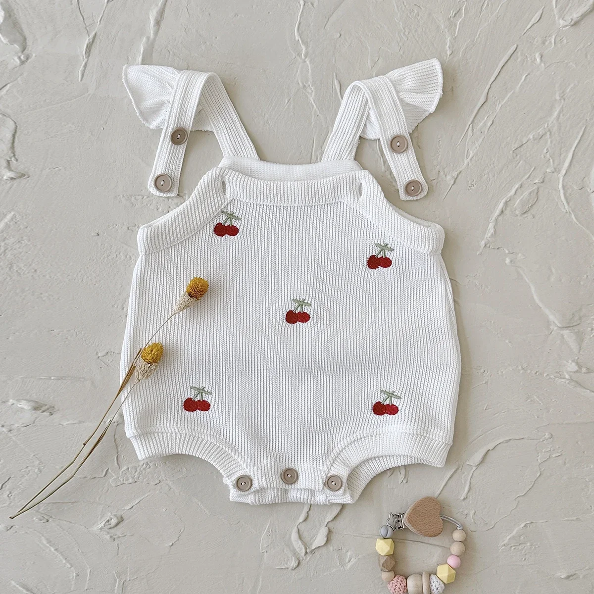 Herbst Neue Baby Kleidung Kirsche Gestickte Kleine Ärmellose Dreieck Crawler Kurze Krabbeln Anzug Nette Neugeborene Strampler – Detail 5