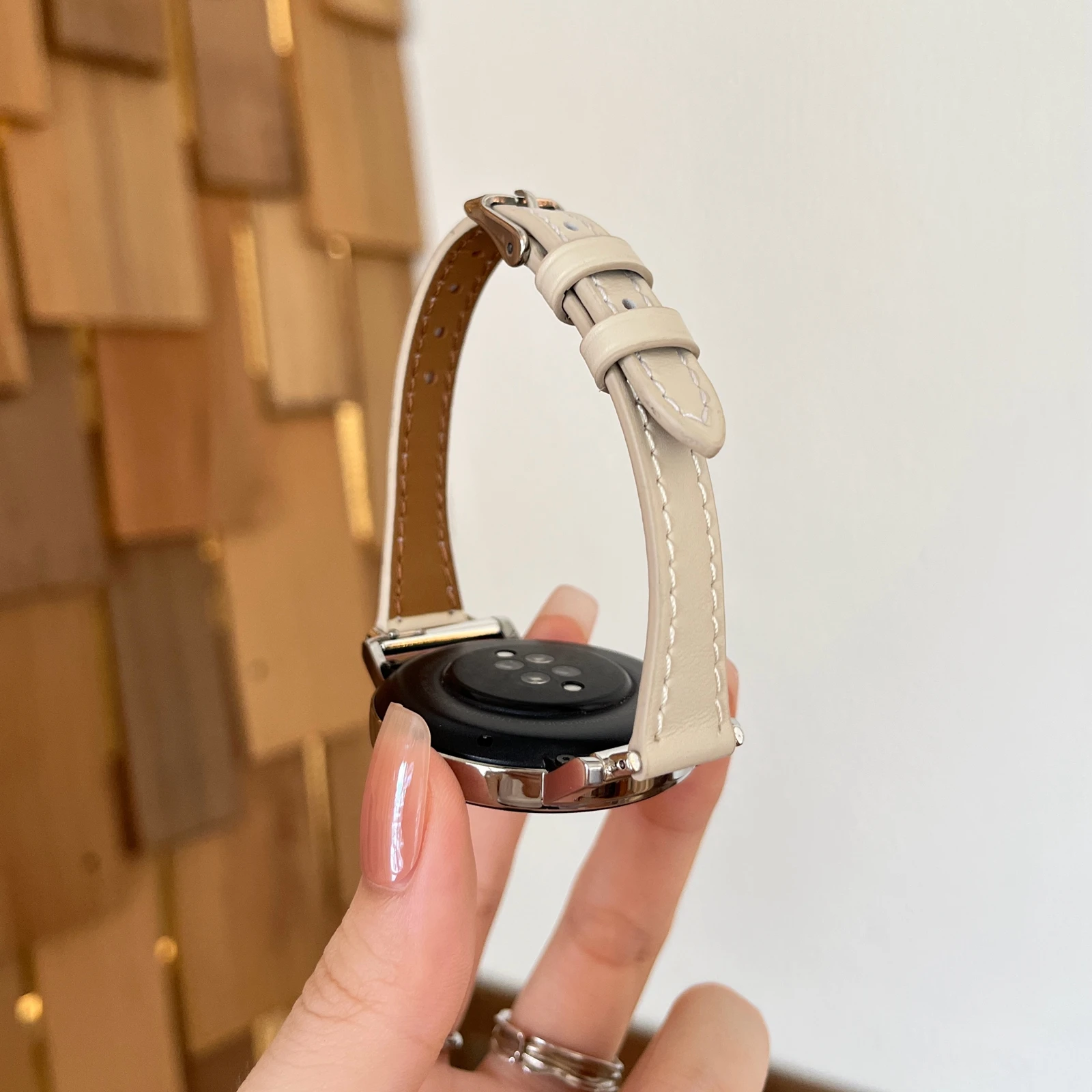 Premium Leather Loop Band - Universal Fit for Smartwatches, Multiple Sizes Available