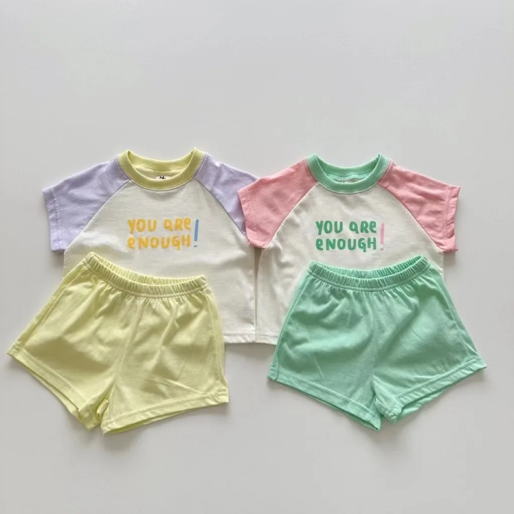 

2023 Summer Baby Clothing Sets Korean Kids Girls Cotton Patchwork Letter T Shirt And Shorts Two Piece Clothes Boys Casual Suits