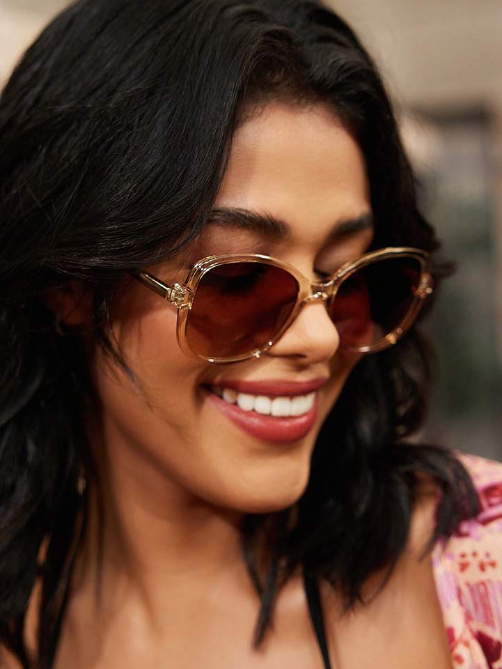 1PC Fashion Butterfly Plastic Frame Women Sunglasses For Men Daily Life Shades Eyewear Accessories.