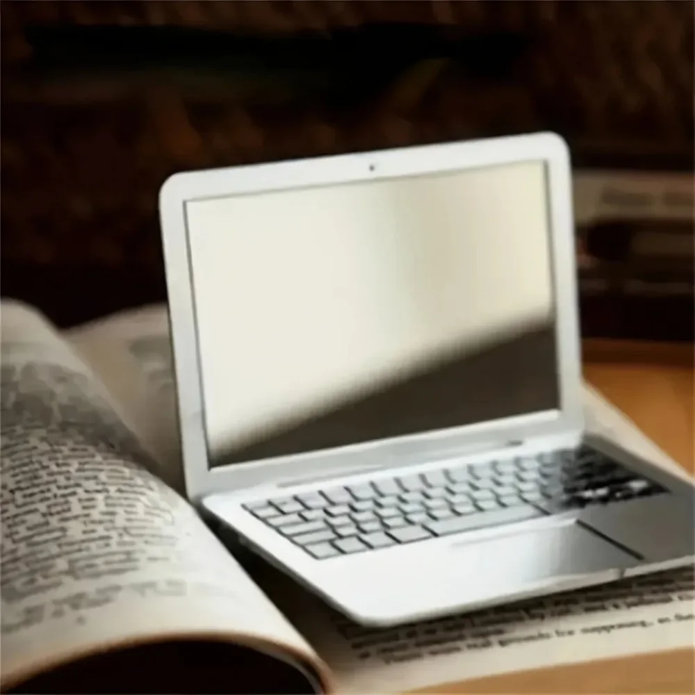 크리 에이 티브 휴대용 미니 컴퓨터 거울 접이식 고품질 노트북 모양 포켓 거울 아름다움 메이크업 거울