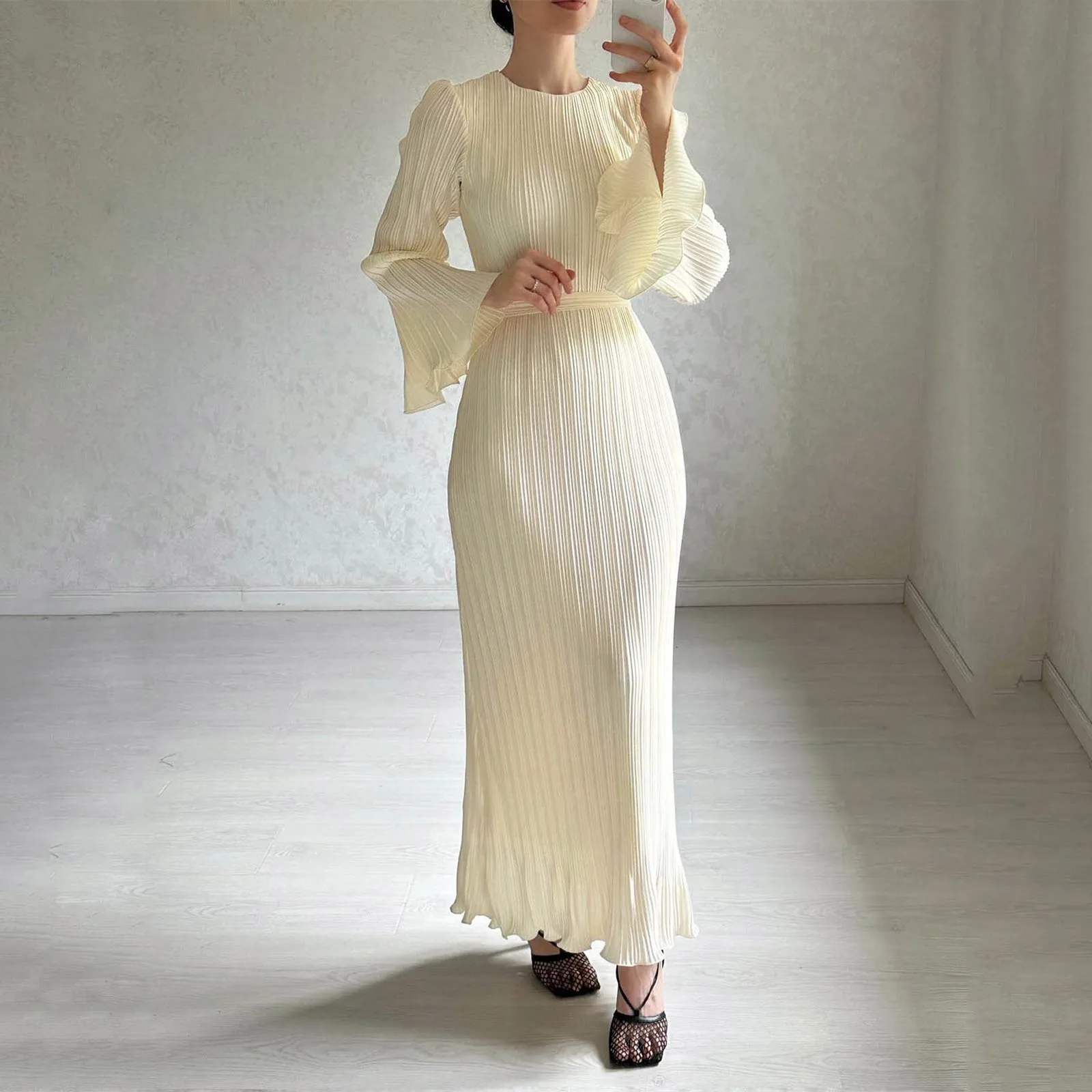 

New 2024 Summer Temperament Fashion Round Neck Threaded Wooden Ear Edge Flared Long Sleeved Slim Fitting Long Dress For Women