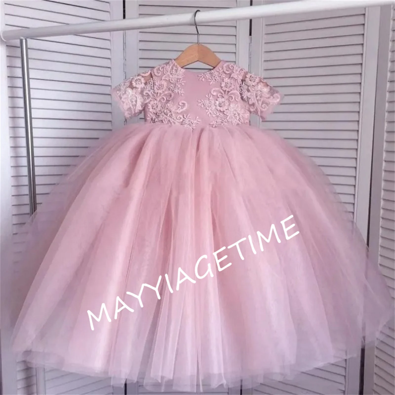 

Flower Girls Dresses Pink Tulle Puffy Appliques With Big Bow Short Sleeve For Wedding Birthday Party First Communion Gowns