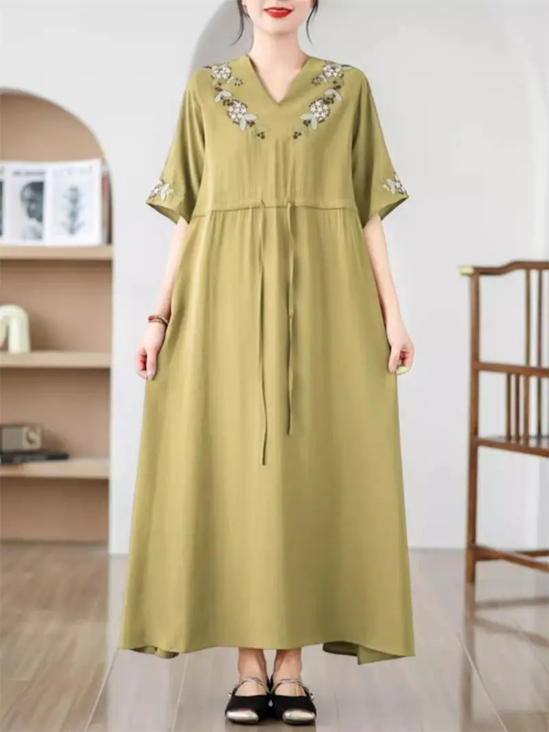 

Женское платье с вышивкой и коротким рукавом, с V-образным вырезом