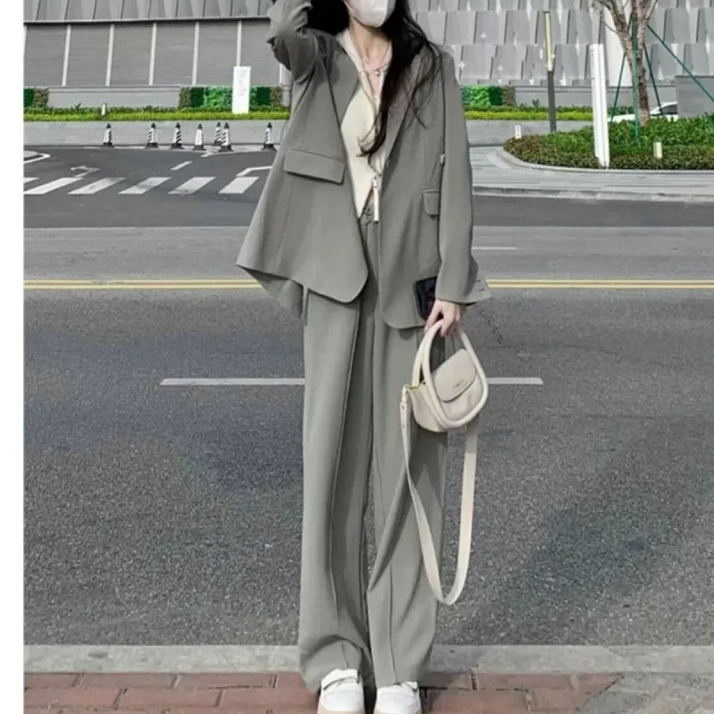 

Woman’s Autumn Retro Casual Short Suit Jacket Wide-leg Pants Suit Commuter Solid Color Loose Suit Jacket Trousers Two-piece Set