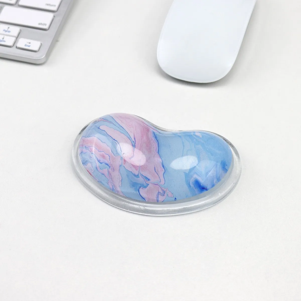 Silicone Mouse Pad Wrist Support Mouse Pad Heart Shaped Transparent Wrist Rest Soft and Bouncy for Office Mouse Pad