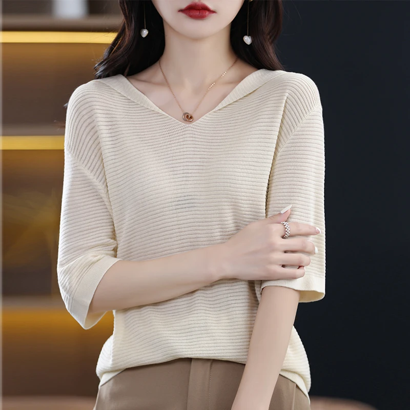 

Women's Short Sleeve Silk Blend Knit Top In Black White Cream Color Soft Somple Knitwear Summer Look Cosy V-Neck Pull Sweater