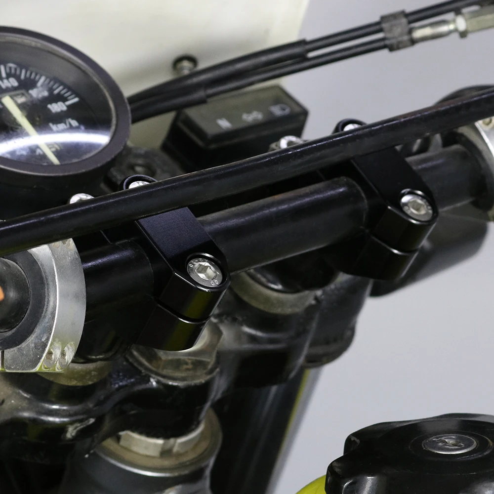 Handlebar Riser For Kawasaki Versys 650 / KLE650 (2013-2023) - 29mm CNC Aluminum, Black