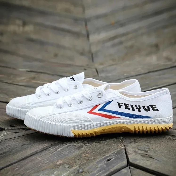 thumbnail image 1 of Zapatos de lona clásicos para niños estilo Shaolin con cinta mágica, zapatos deportivos informales blancos para niños, Academia de artes marciales, 1 of 4
