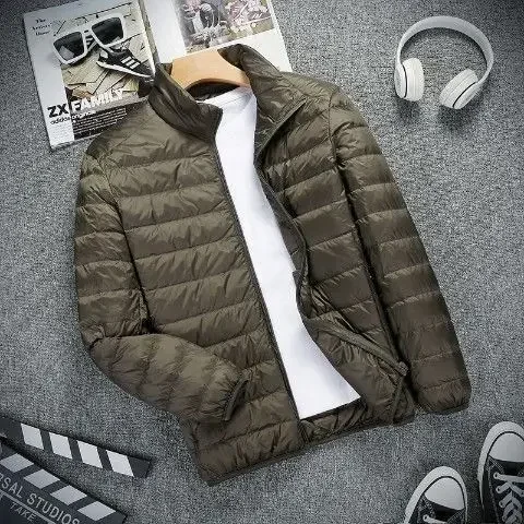 thumbnail image 1 of Chaquetas de plumas para hombre Abrigo acolchado para hombre Parkas acolchadas ligeras Novedades modernas y rebajas de invierno Modelos de ropa de abrigo vintage 2024, 1 of 5