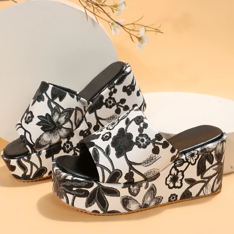 

Women's Outdoor Beach Wedge Slippers 2023 Summer Fashon Indoor Platform Sandals Ladies Casual Flip Flops Shoes Zapatos De Mujer