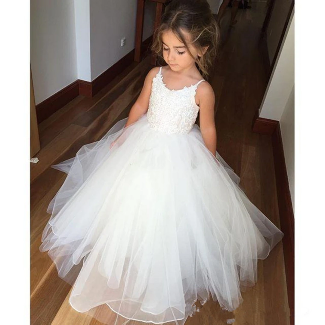 

Lovely Flower Girl Dresses Tulle 2023 Beading Appliqued Pageant For First Communion Dresses Kids Prom Piano Playing Baptism